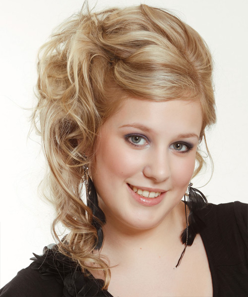 Long Curly    Blonde  Half Up Half Down Hairstyle   with Light Blonde Highlights