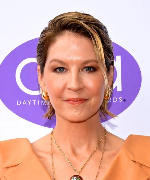 Jenna Elfman Short Slicked-Back Pixie Haircut