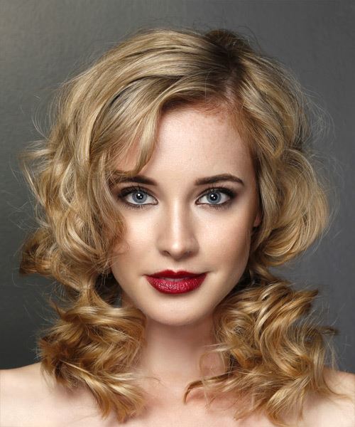 Medium Waves With Loose Pigtails